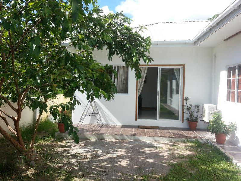 Chez Augustine Apartment Baie Lazare  Екстериор снимка